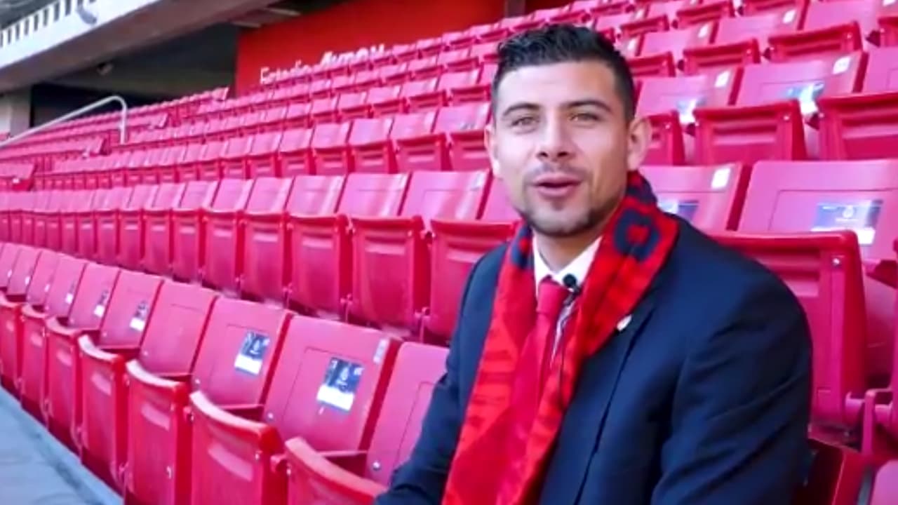 Luis Madrigal ya fue presentado como jugador de Chivas