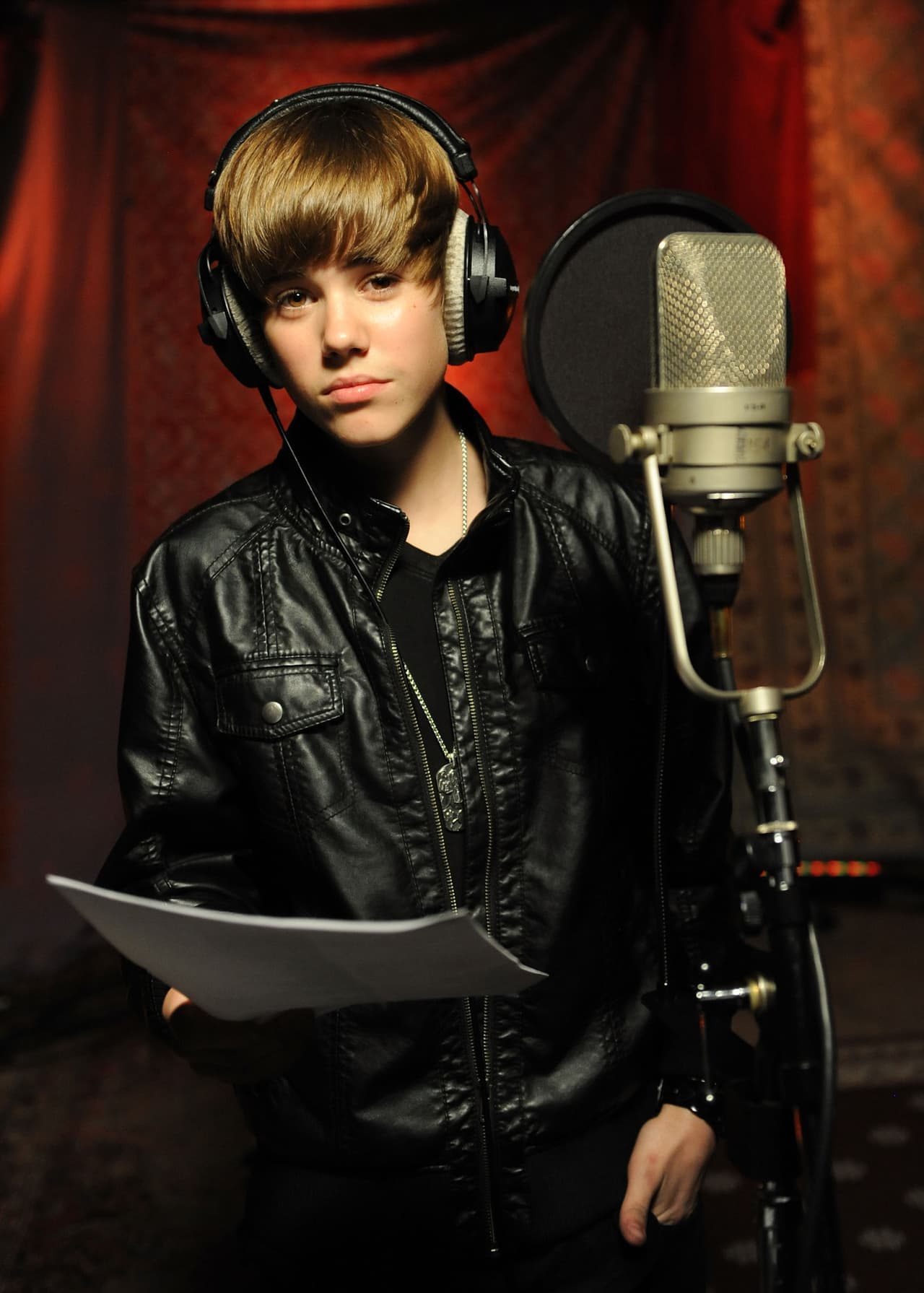 Justin Drew Bieber nació en Canadá el 1 de marzo de 1994. Saltó a la fama gracias a Youtube.