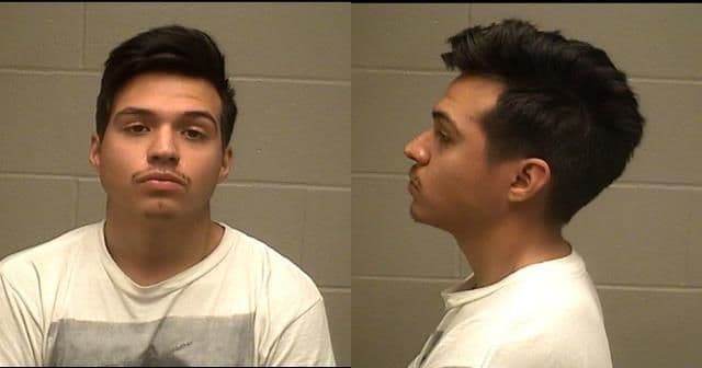 Freddy Montoya de 20 años, quien presuntamente habría ido manejando el vehículo.