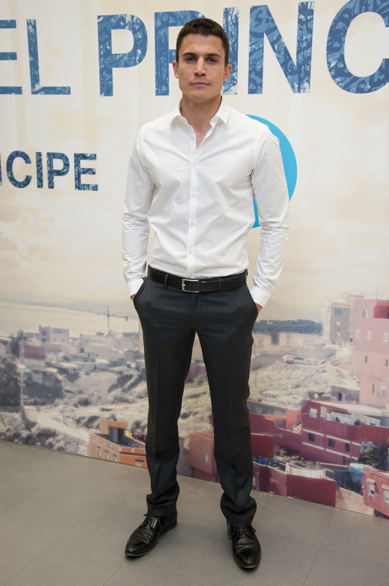 El apuesto actor se convertirá en Javier Morey en El Príncipe, y nos conquistará cada noche apoderándose de la pantalla de UniMás.