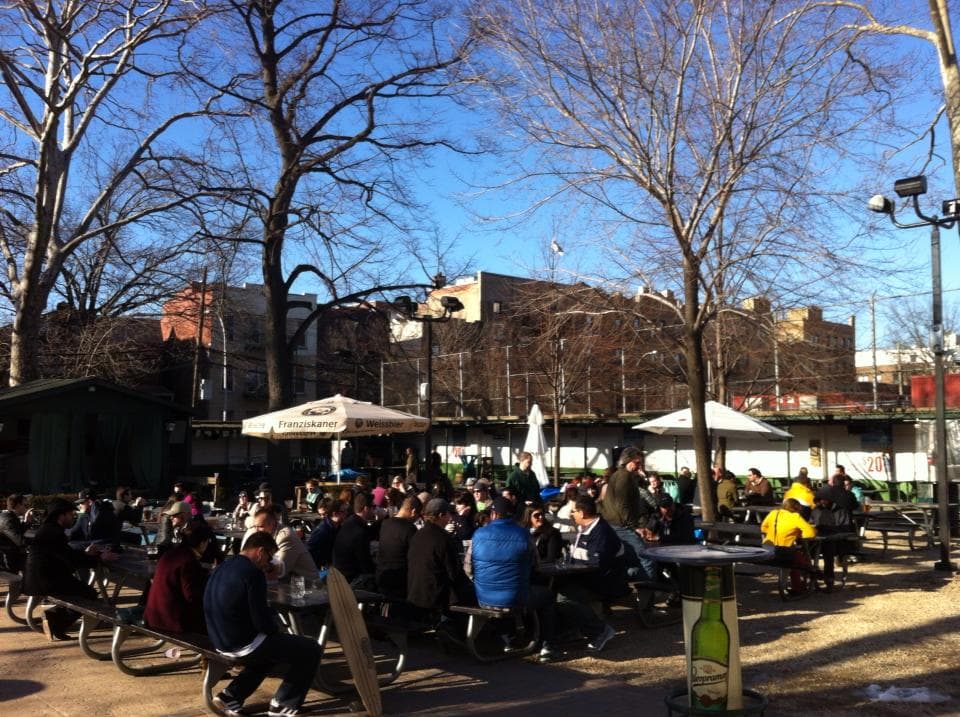 <b>Bohemian Hall Beer Garden</b> Dirección: 29-19 24th Ave, Long Island, NY. Teléfono: 718-274-4925 (foto tomada de Twitter)