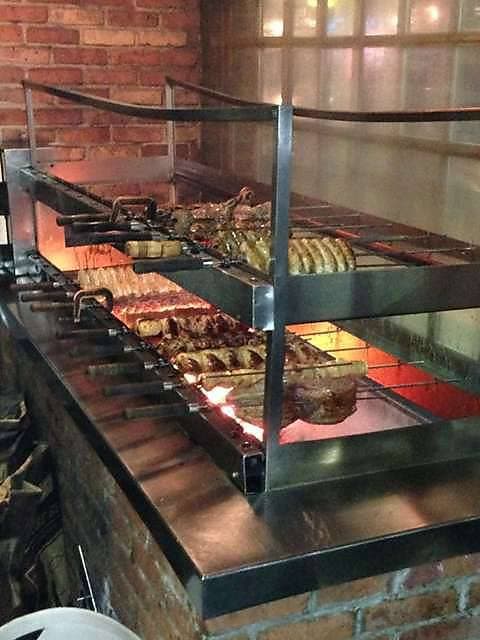 <b>Iberia Peninsula </b> Dirección: 80-84 Ferry St, Newark, NJ. Teléfono: 973-344-7603 (foto tomada de Twitter)