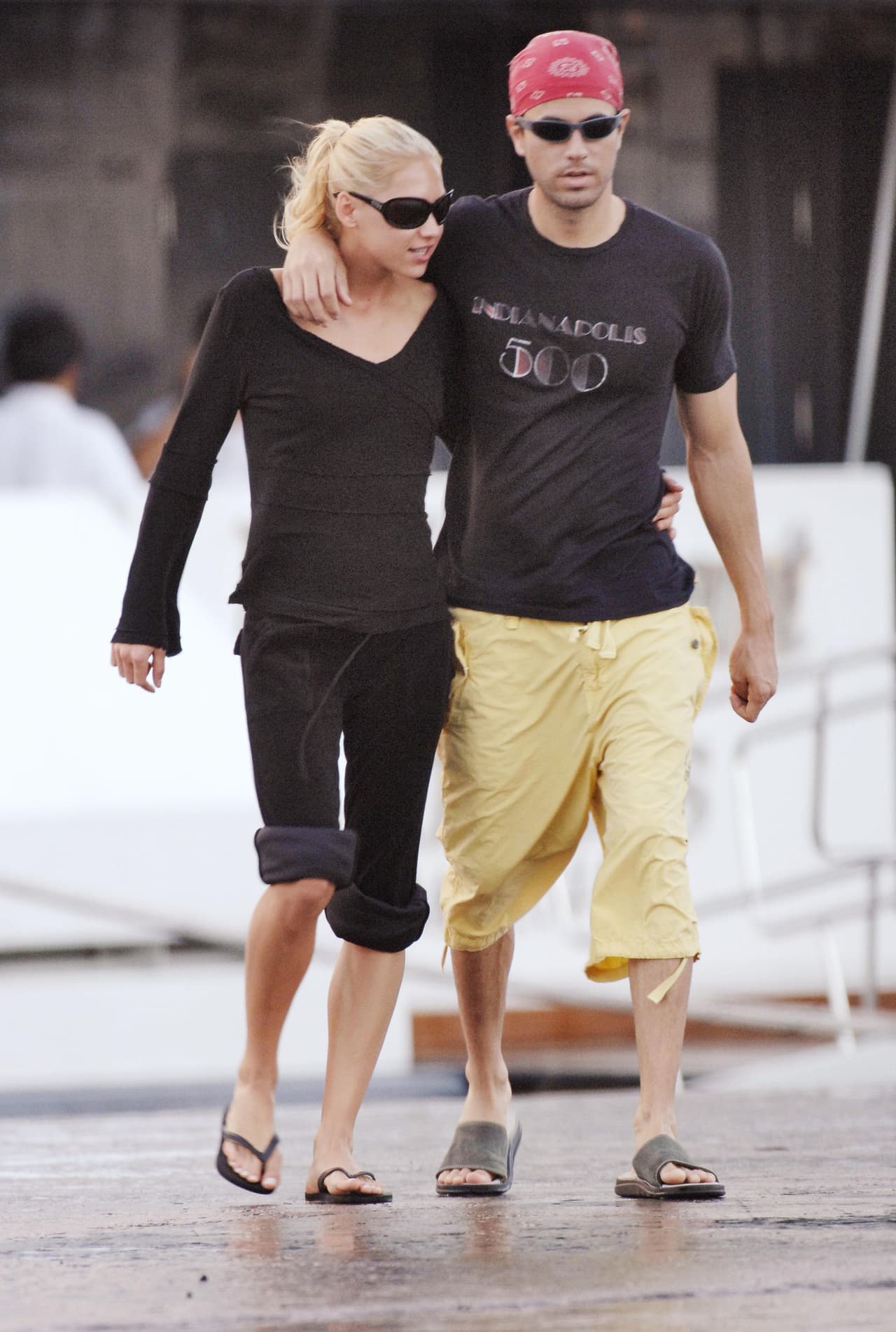 En la primavera de 2018, durante una entrevista en el programa Lorraine de la televisión británica, el cantante de origen español confesó que aún no estaba casado con Kournikova, "pero cuando llevas tantos años con la misma persona, como es mi caso, llegas a una dinámica, que es como la de estar casado [...]".