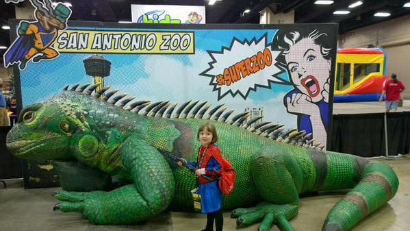 Este viernes dio inicio el Alamo City Comic Con, el cual se realiza durante tres días, del 11 al 13 de septiembre, en el Henry B. Gonzalez Convention Center. En este evento, los fanáticos de los cómics y la ciencia ficción podrán conocer a algunos de sus artistas favoritos, así como adquirir artículos de colección.