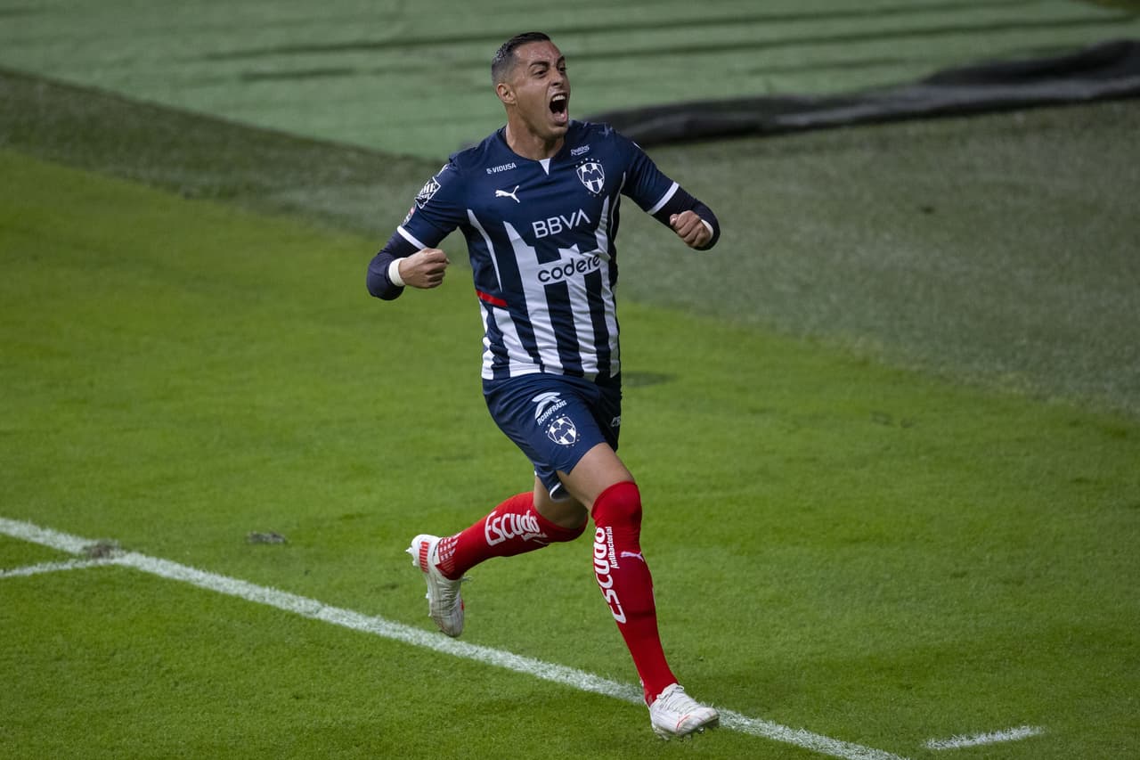 Sebastián Cáseres comete un grave error en el área y le regala el único gol del encuentro a Rogelio Funes Mori y levantan la Concacaf Liga de Campeones.