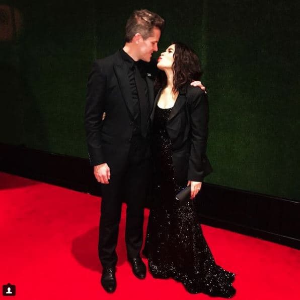 Sin embargo, en sus últimas apariciones, como en la alfombra roja de los Golden Globes, la estrella de 'Uggly Betty' pudo haber engañado a más de uno pues su 
<i>baby bump</i> aun no es evidente.