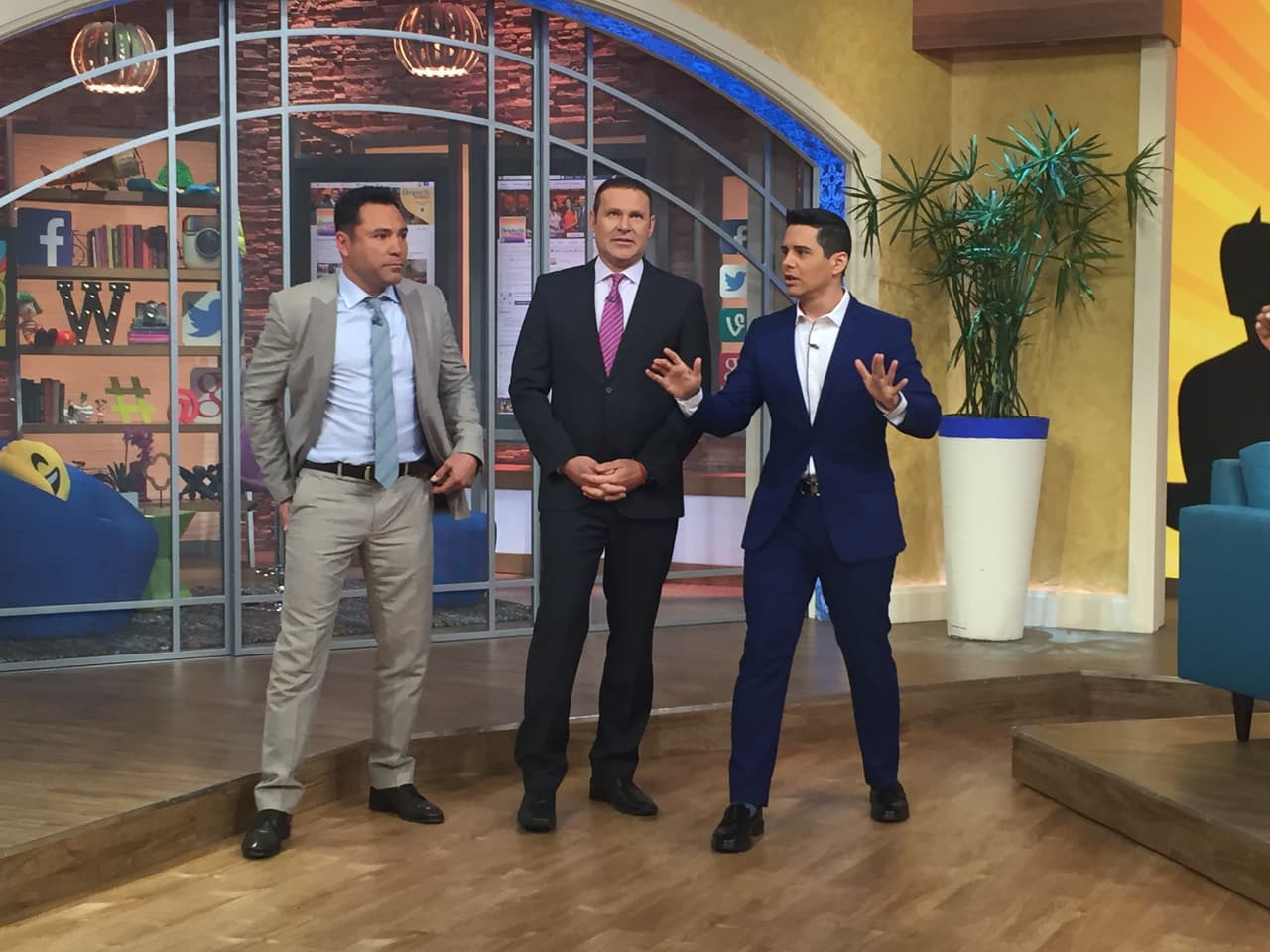 Alejandro Chabán invitó a Oscar de la Hoya a un divertido juego.