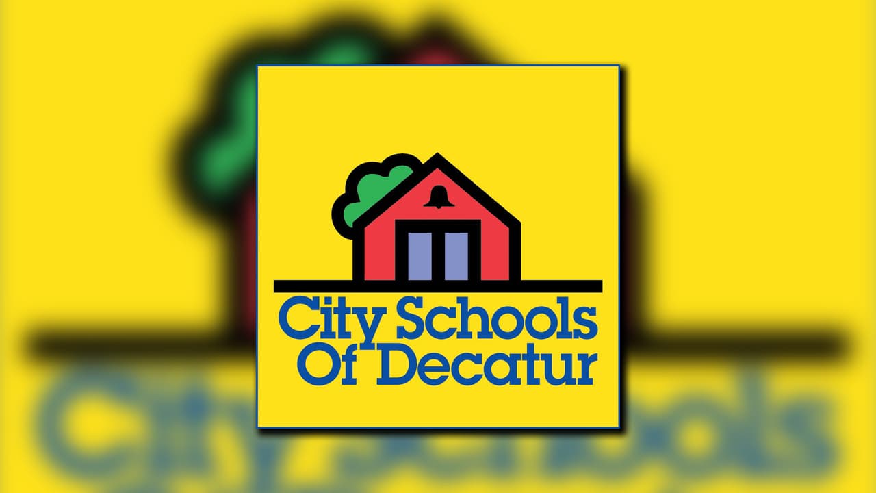 <b>Escuelas de la ciudad de Decatur</b>
<br>
<br>La fecha programada para el inicio de clases es el 4 de agosto.
<br>
<br>Las autoridades están evaluando 3
<br>
<br>Después de una gran cantidad de aportes de los grupos de interesados, Decatur City Schools dijo que está estudiando tres escenarios para el otoño.
<br>
<br>"Nuestro objetivo es traer de vuelta a la mayor cantidad de estudiantes y personal lo más seguro posible para el aprendizaje en persona el 4 de agosto, pero aún no tenemos suficiente información para tomar una decisión final sobre qué escenario es mejor. Necesitamos su opinión". dijo el distrito.
<br>
<br>Un escenario es un regreso completo a la escuela para todos los estudiantes con precauciones adicionales. El segundo escenario es regresar a la escuela en un entorno de aprendizaje virtual completo.
<br>
<br>El tercer escenario es un horario modificado con días alternos A / B en persona para los estudiantes.
<br>Para un desglose completo del plan, haga clic
<a href="https://www.csdecatur.net/site/default.aspx?PageType=3&DomainID=4&ModuleInstanceID=40&ViewID=6446EE88-D30C-497E-9316-3F8874B3E108&RenderLoc=0&FlexDataID=8702&PageID=1" target="_blank">aquí</a> .
<br>