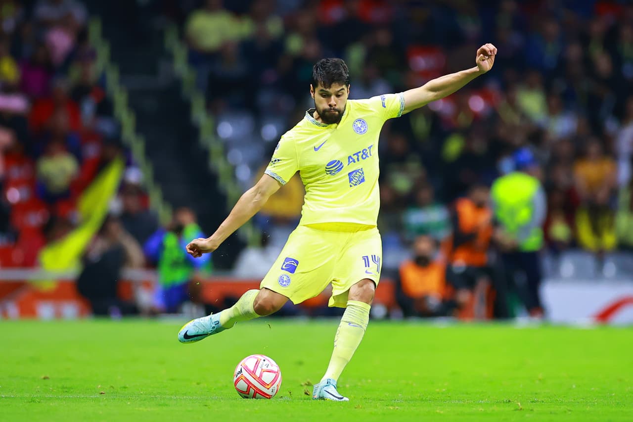 Néstor Araujo (América) también está tasado en 3 millones de euros en el lugar 48.