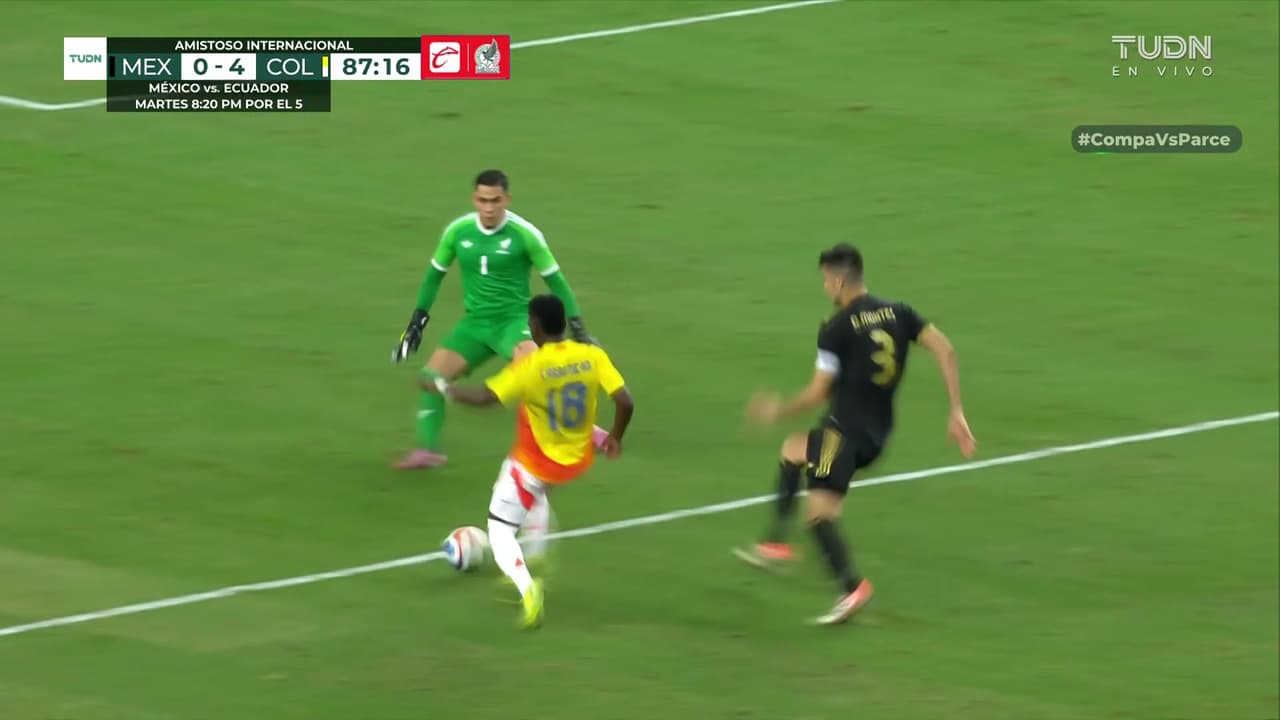 ¡Insólito! Malagón sale mal y regala el cuarto gol de Colombia