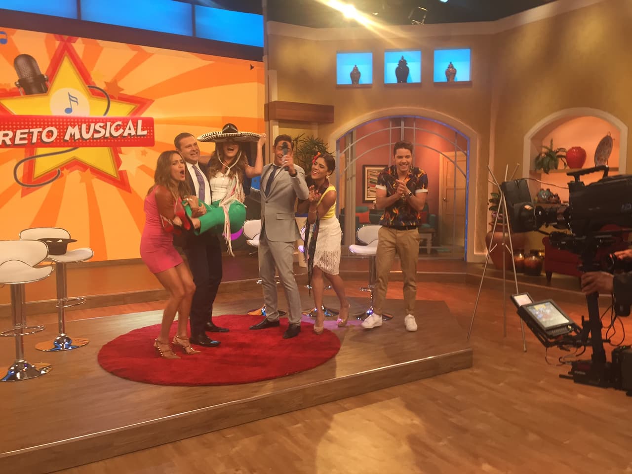 Después de mostrar sus dotes en el canto, Ana se convirtió en la favorita.