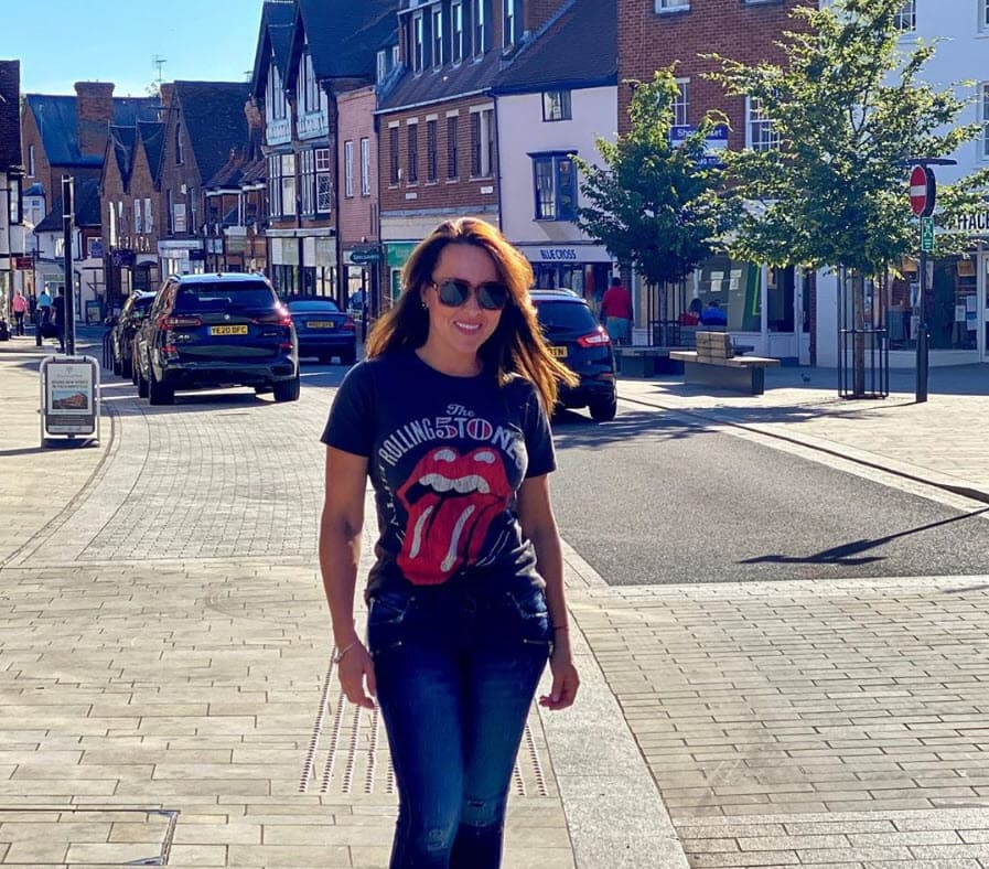 La noche del sábado 1 de agosto, Charry compartió el resultado más reciente de la búsqueda de la iglesisa que podría ser sede de la ceremonia. 
<br>