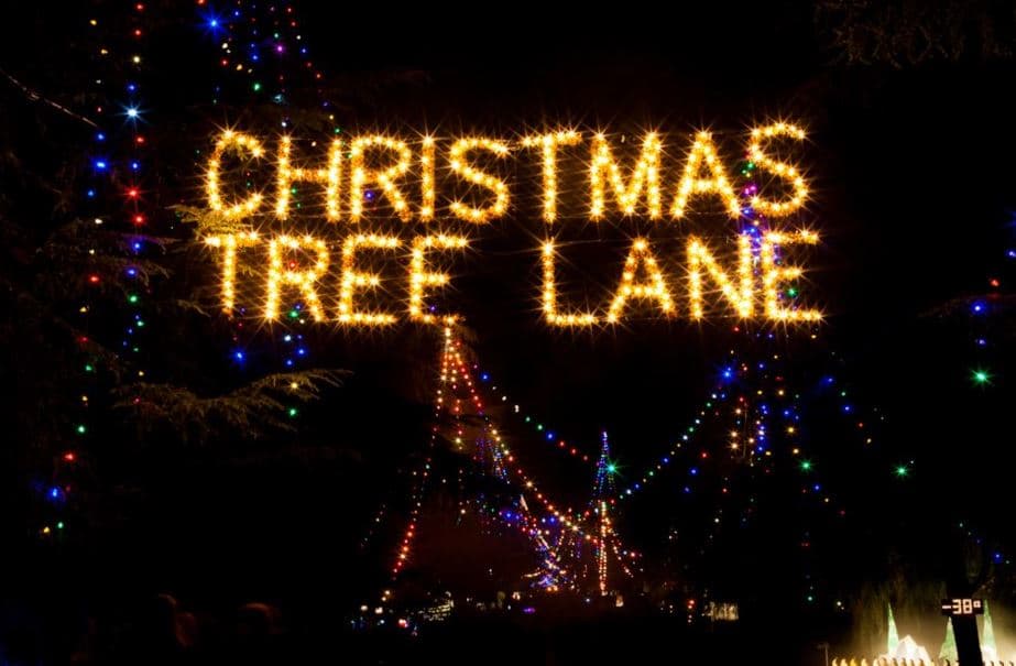 <b>Qué:</b> Desfile navideño de Livingston 
<br>
<b>Cuándo:</b> El 11 de diciembre a las 6:30 pm
<br>
<b>Dónde:</b> El desfile por Main Street comenzará en Winton Parkway y F Streets, y tomará una ruta de 3.5 millas a través de los vecindarios.
<br>