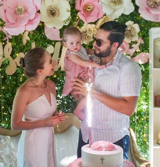 "[...] Me moría de ganas de ganas por compartir mi vida con él, casarme y tener una familia que es lo que estamos haciendo, pero nunca había visualizado ese momento. Estamos planeando todo de cero porque no lo tenía en mente, es el mejor momento para comprometernos", agregó.