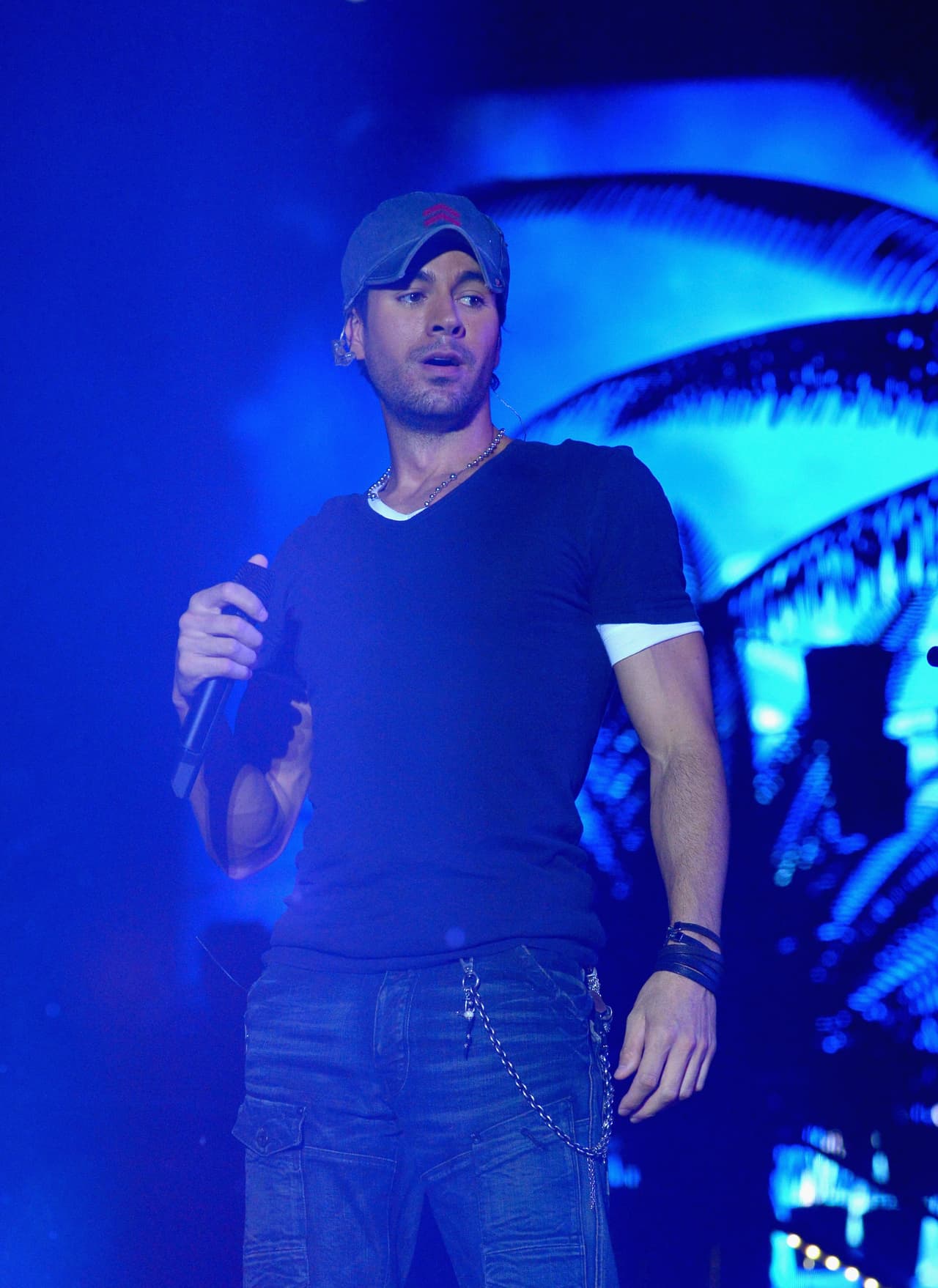 Enrique cerrará su tour el sábado 18 de junio en Bakum, Azerbaiyán.