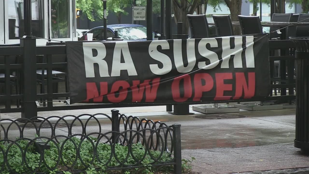 Empleados de un restaurante de sushi en Atlanta se enfrentan a tiros