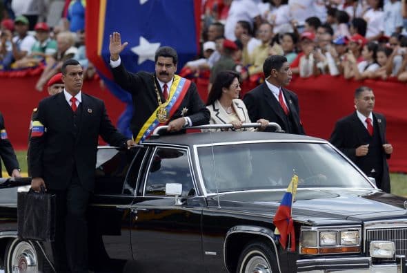 "Se viola la Constitución en su artículo 328 que dice que la FAN 'constituye una institución esencialmente profesional sin militancia política, organizada por el Estado para garantizar la independencia y la soberanía de la nación', por lo tanto esa actitud es inconstitucional", precisó. (Con información de Agencias).