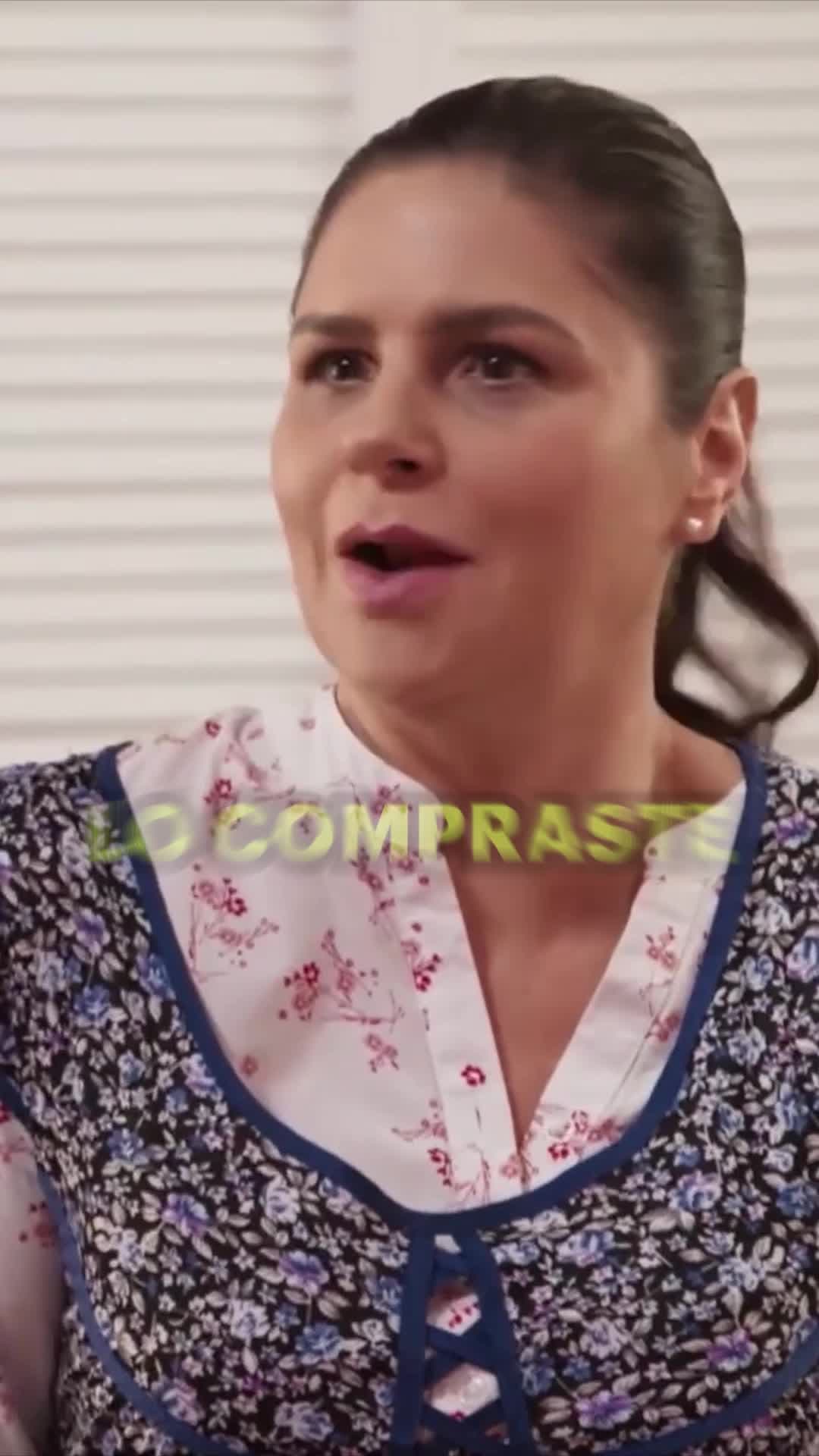 Macario le regala un costoso collar a Amparo