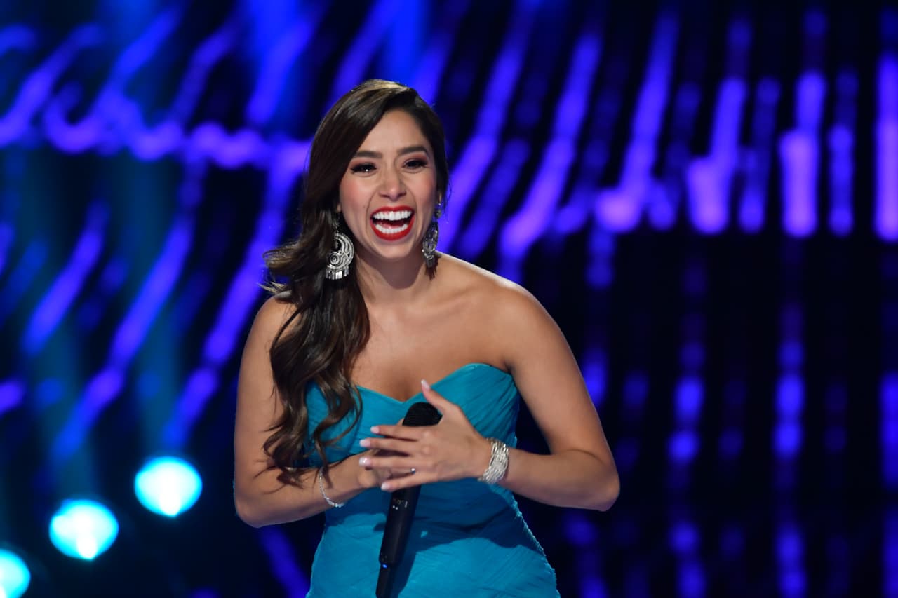 Radica en Houston, Texas.