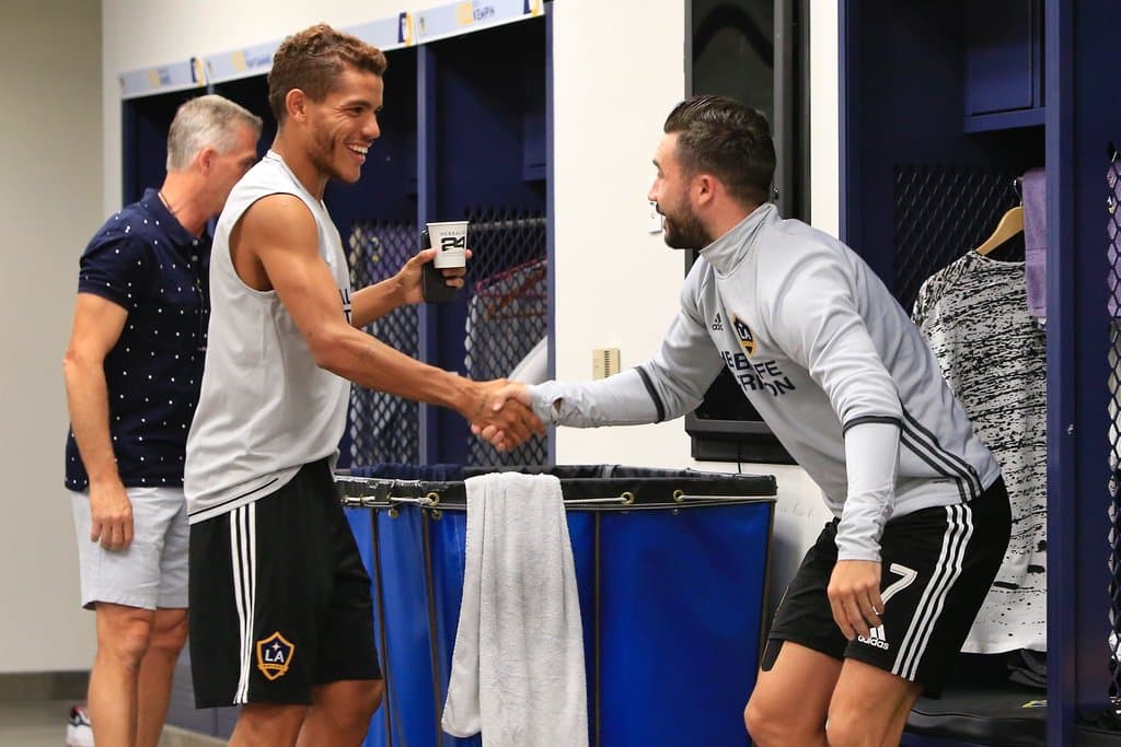 El nuevo entrenador del LA Galaxy celebra llegada de Jonathan dos Santos a MLS