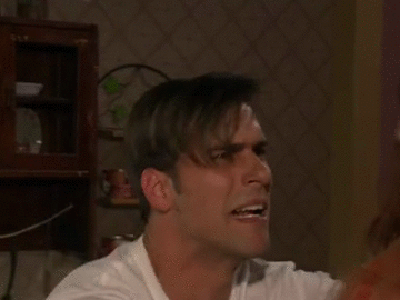 Una cucharada de su propio chocolate. Ahora Ari muere de celos.