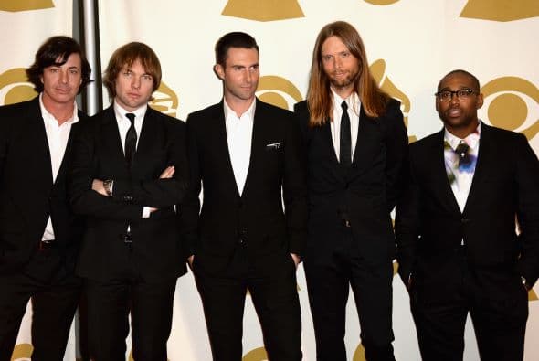 La banda Maroon 5 ganó en el último año 22 millones 284 mil 754 dólares.