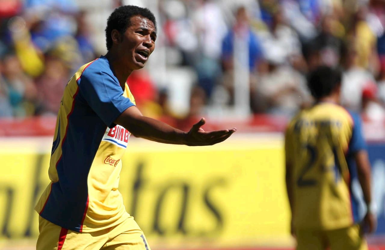 Edoardo Isella en América, anteriormente había jugado en Cruz Azul.