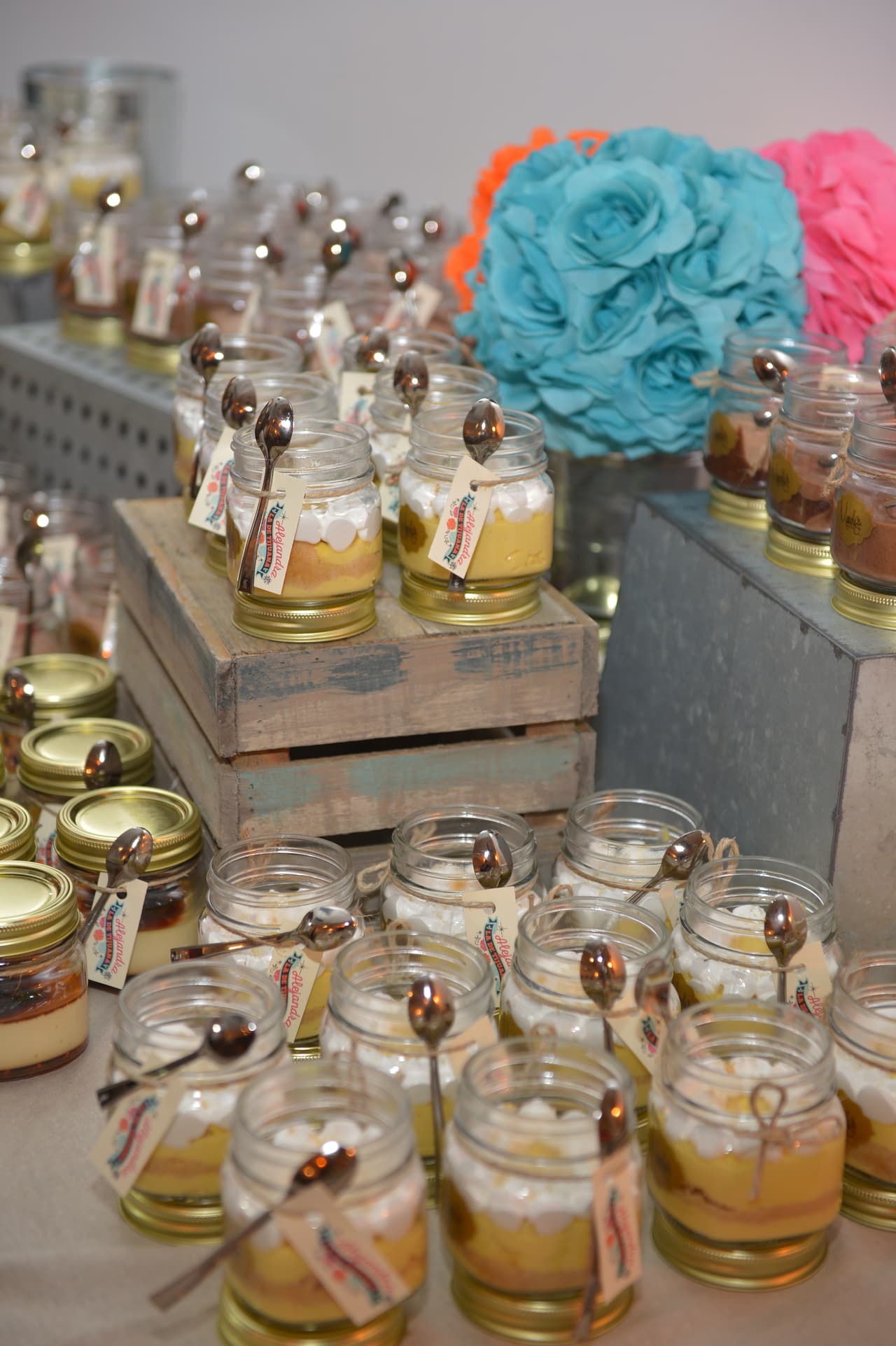 Cada uno venía con el sello de la webserie.