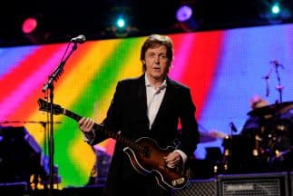 Paul McCartney reprogramó su gira luego de permanecer enfermo por un virus.
