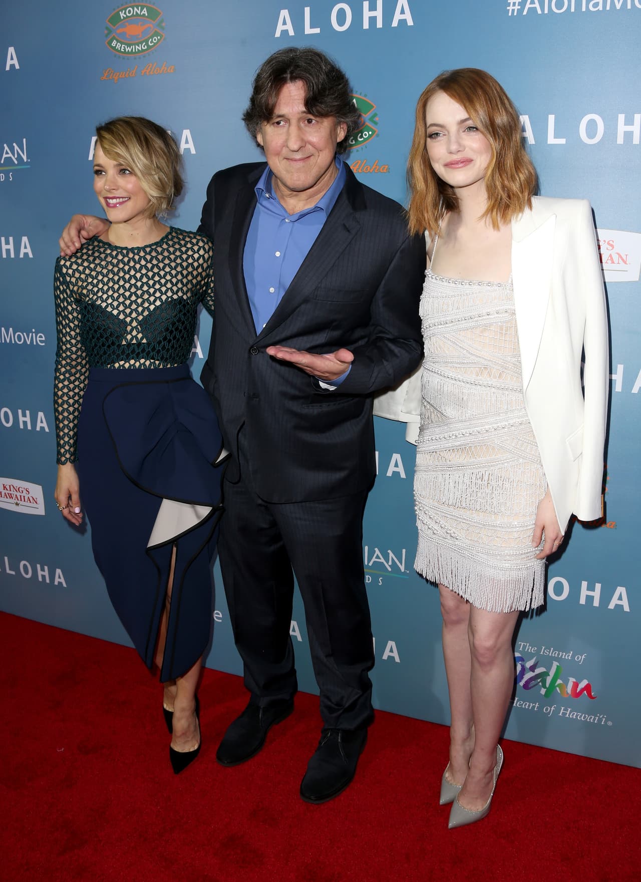 Las dos bellas actrices deslumbraron en la alfombra roja de su nueva cinta de verano.