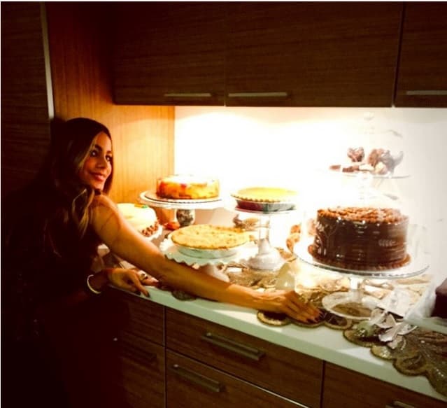 En su casa tiene todo listo para complacerse en compañía de sus amigos.