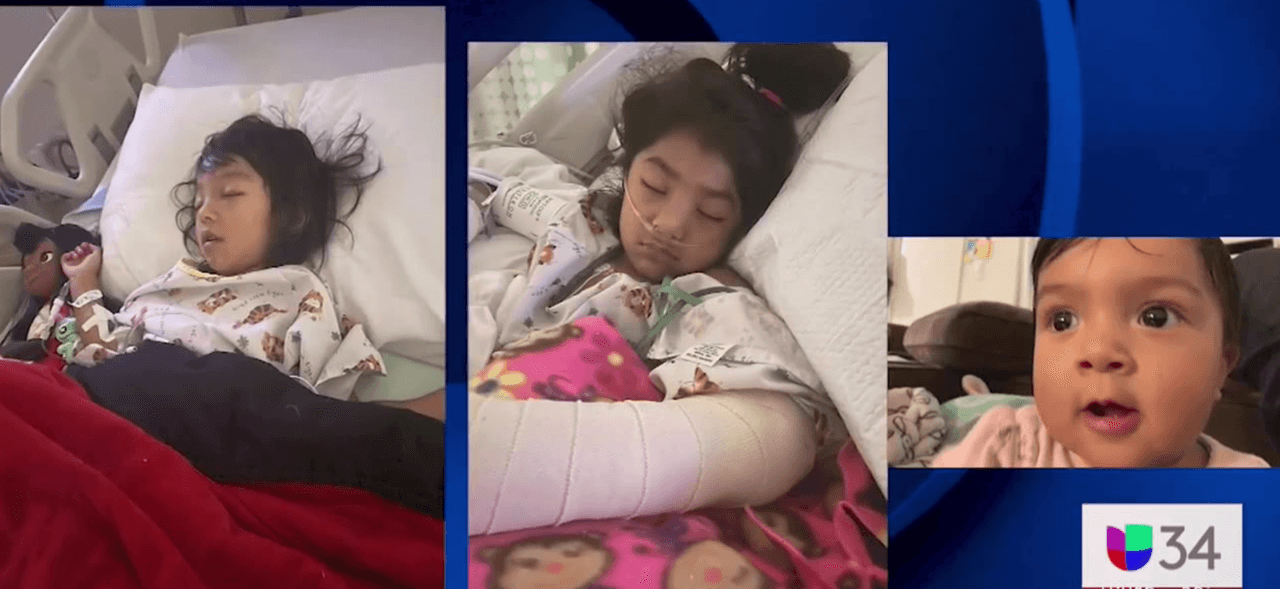 Sofia, de 5 años, y Elena, de 4, entienden que sus padres se han ido, pero su hermana menor, Samantha, de 1 año, no lo sabe y pregunta por su mamá.