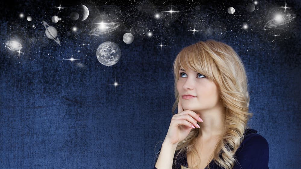 La influencia de planetas retrógrados como Júpiter y Saturno, así como Neptuno, este último desde el día 21, conjugado con la acción, también retrógrada de los planetoides Ceres y Plutón crean una dinámica de fuertes cambios en nuestras vidas, es tiempo de encuentros, pero también de desencuentros.