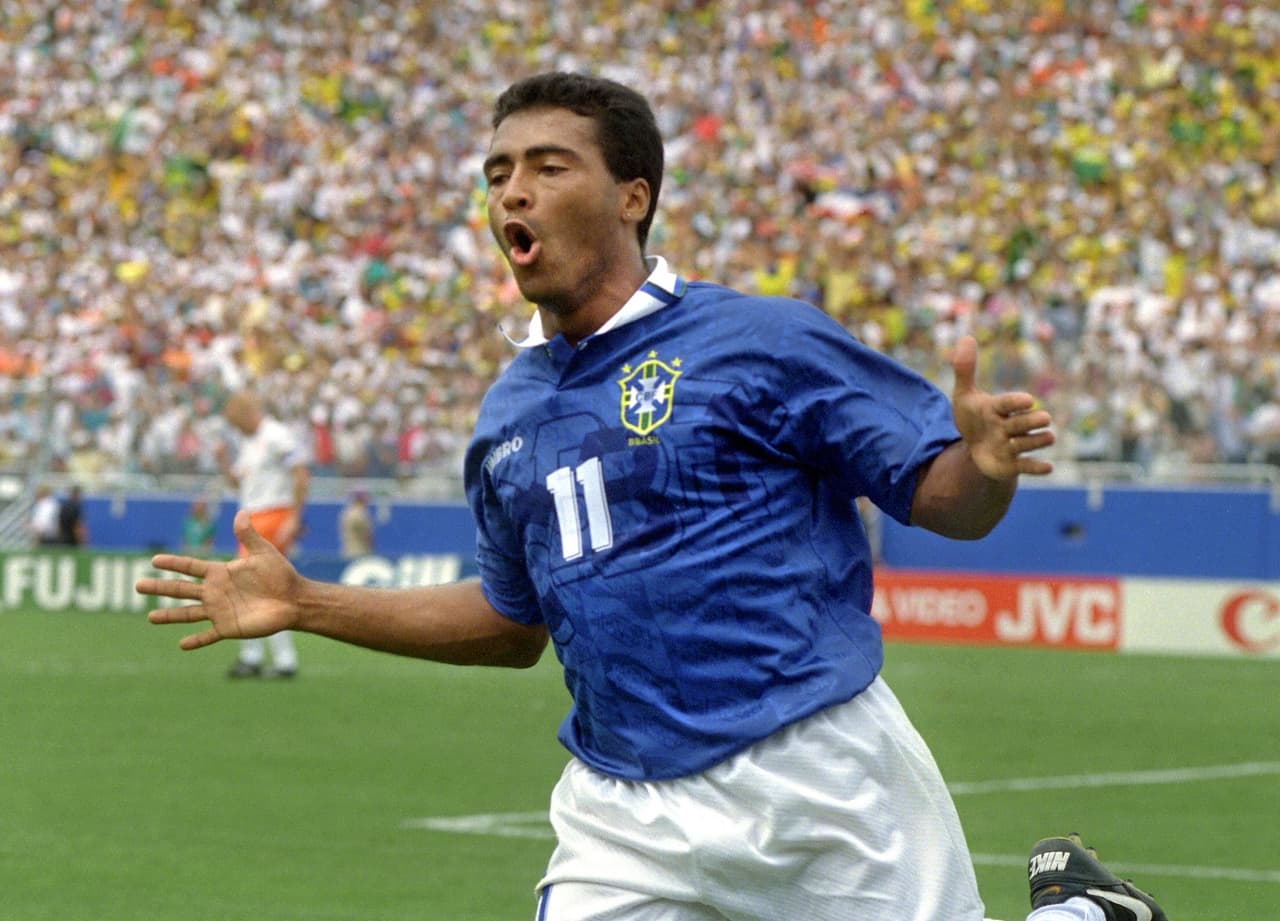 Romario fue condenado en España a tres años de cárcel y una multa de 890 mil dólares por omitir información a Hacienda por sus rendimientos obtenidos entre 1996 y 1999.