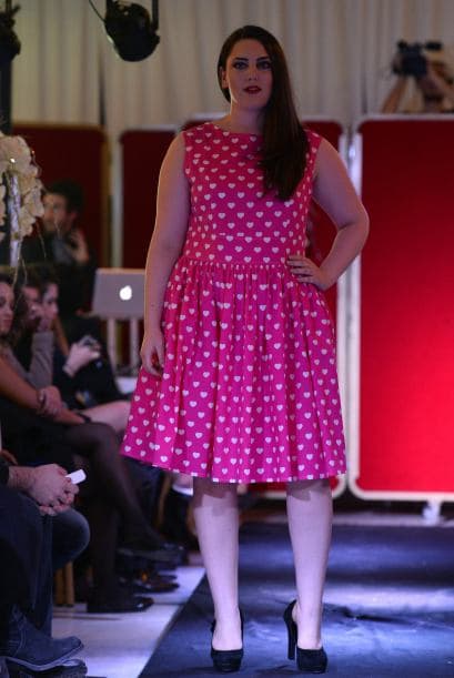 Opta por este modelo en vestidos de algodón (ideales para los días de verano) y en atuendos de gala.