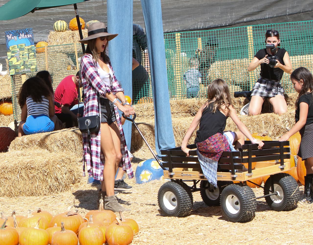 Anja y Noah son los que ocupan la mayor parte del tiempo de Alessandra.
