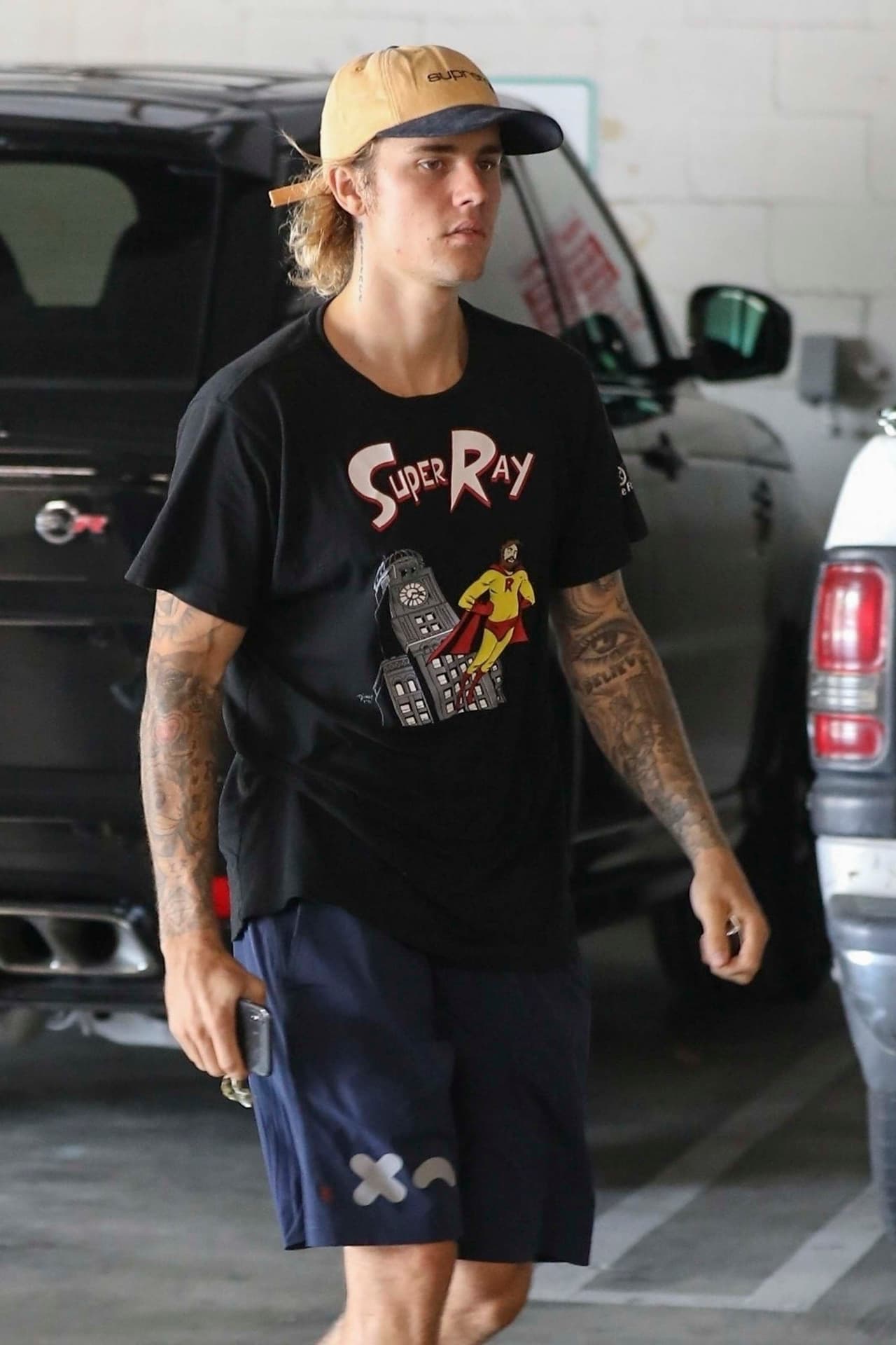 "Pensé que seguía sobria", dijo sobre la estrella, quien en junio lanzó su tema '
<b>Sober</b>' donde reveló que 
<a href="https://www.univision.com/entretenimiento/demi-lovato-recae-en-la-bebida-y-revela-detalles-en-su-nuevo-tema-sober-fotos">había recaído</a>. "Es terrible", añadió.