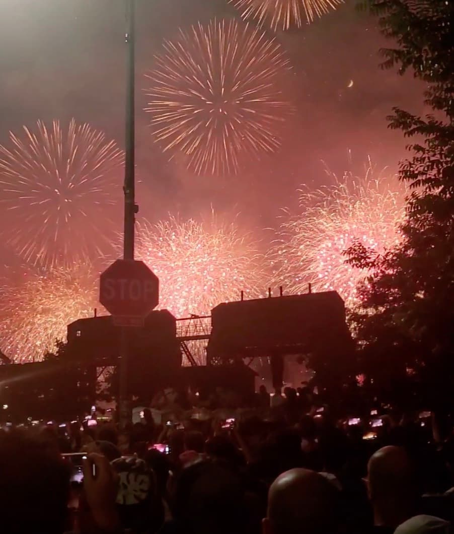 El cielo no fue el límite, sino el comienzo de muchos efectos visuales, captados por Lupita Villegas, y otros fieles usuarios de Repórtalo.