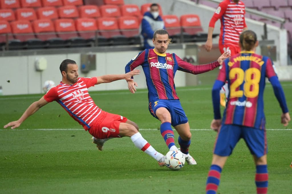 Los goles de Darwin Machís (63') y Jorge Molina (79') confirman la voltereta del 1-2 del Granada sobre el Barcelona y la pelea por el título de La Liga se pone color de hormiga.
