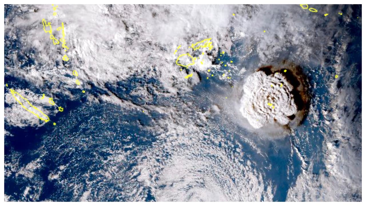Aviso de Tsunami en todas las costas de California tras erupción del volcán en el Pacífico