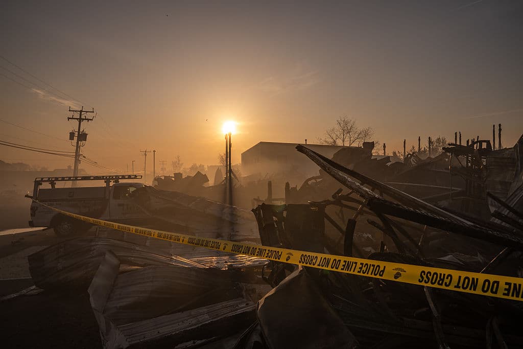 Las condiciones meteorológicas actuales, con baja humedad, han complicado los esfuerzos de contención.