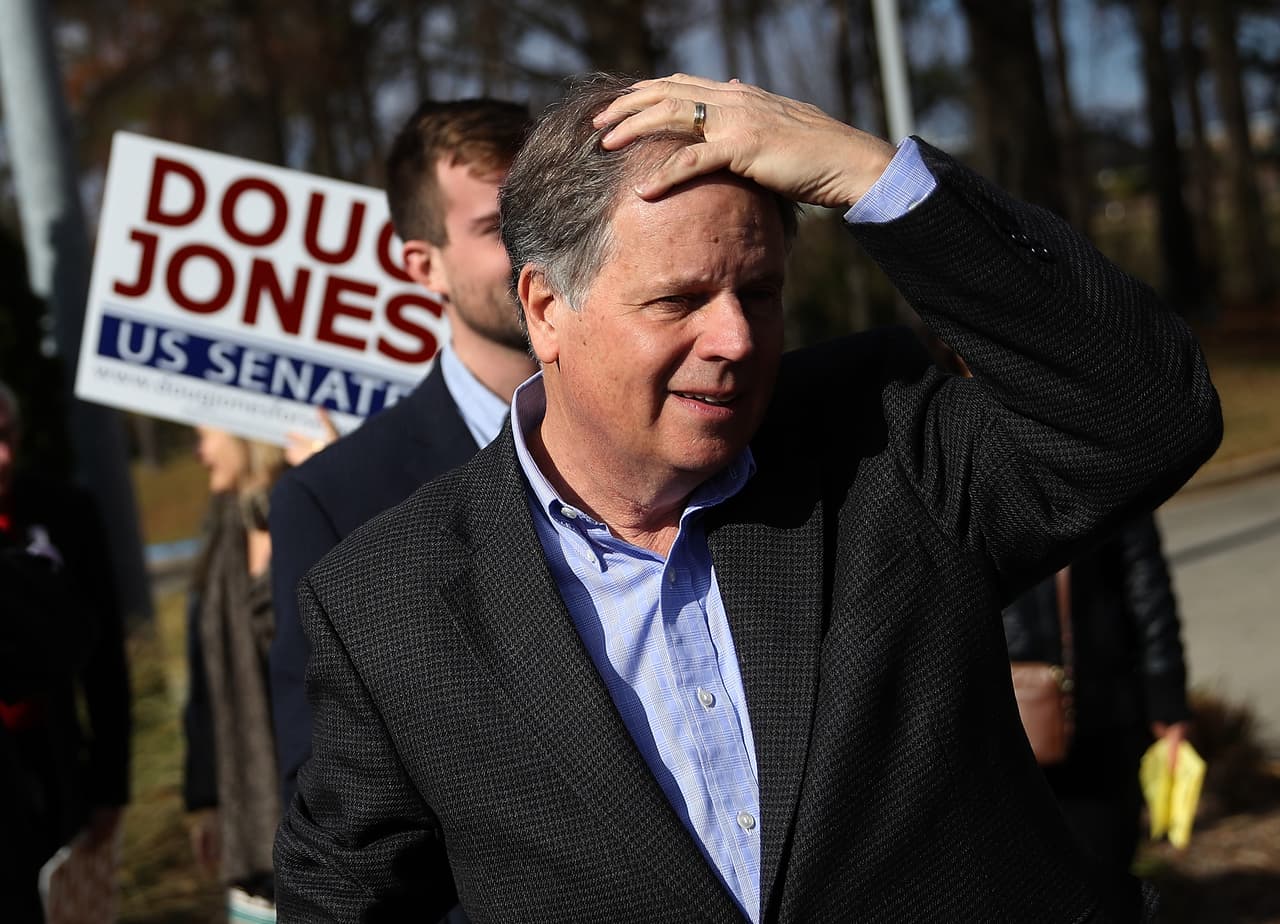 Quiénes ganan y quiénes pierden con el histórico triunfo de Doug Jones en Alabama