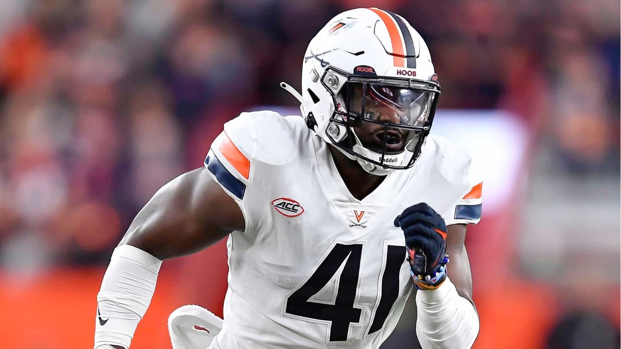 El linebacker de los Cavaliers D'Sean Perry fue otra de las vítimas mortales. Los jugadores regresaban al campus después de un viaje escolar.