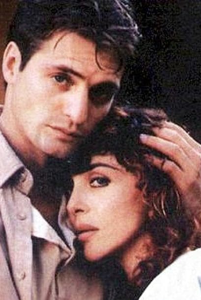 En 'Pueblo chico, infierno grande' vimos a 
<b><a href="http://www.univision.com/temas/veronica-castro">Verónica Castro</a></b> interpretando a 'Leonarda', una mujer madura que se enamoraba de un hombre mucho más joven que ella.