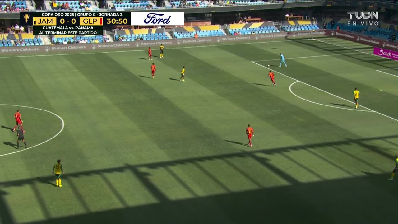 ¡GOL!  anota para Guadalupe. Thierry Ambrose