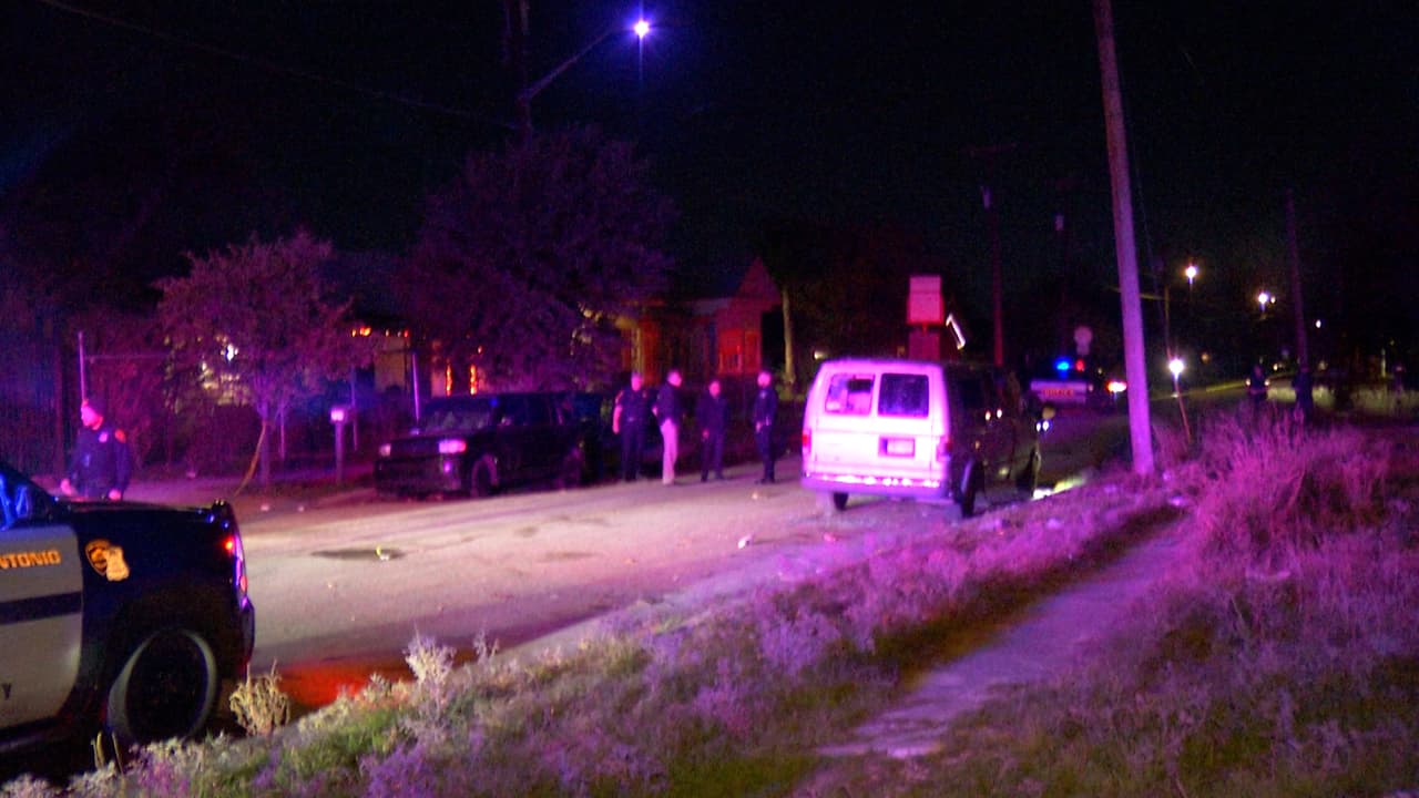 Dos hombres heridos de bala fueron atendidos en reportes distintos luego de participar en un mismo tiroteo, presuntamente por un enfrentamiento entre pandillas.