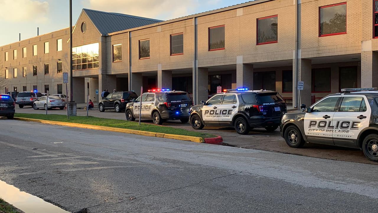 El plantel educativo informó que las clases serían canceladas el miércoles 15 de enero.