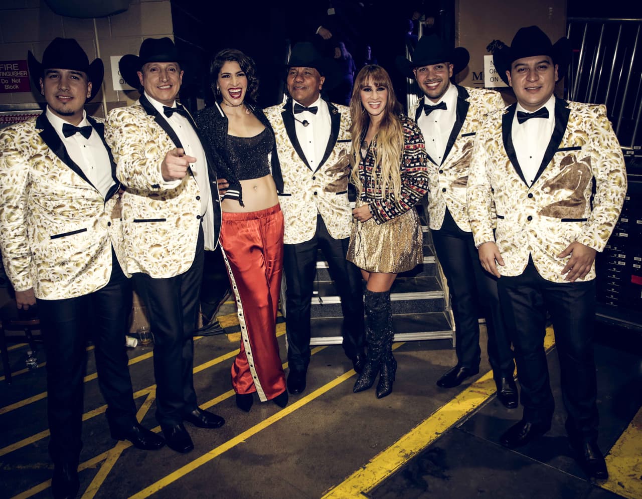 Ha*Ash y el Grupo Bronco.