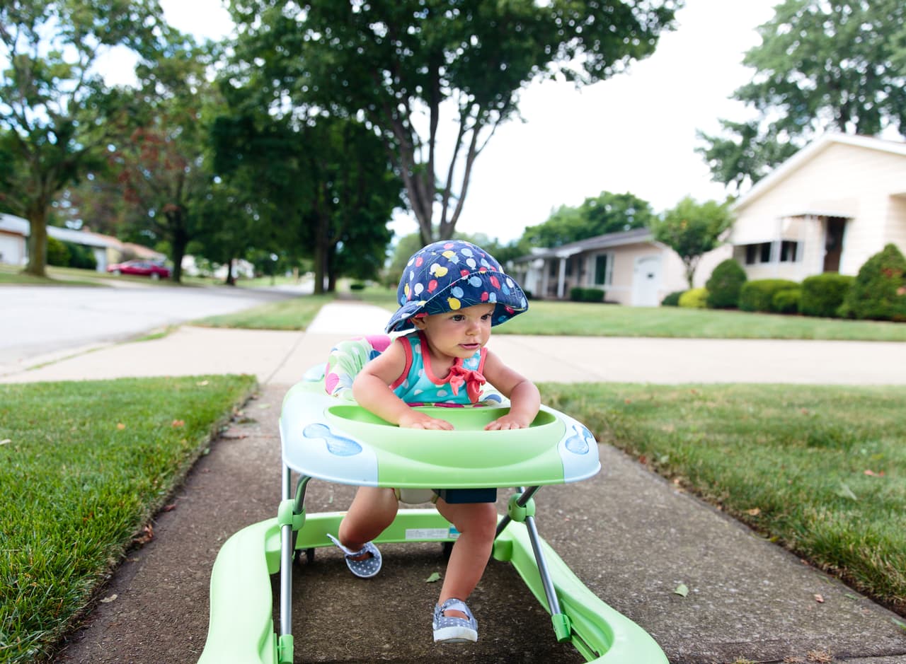 Los accidentes con andaderas siguen enviando a miles de bebés a la emergencia: doctores buscan prohibirlas