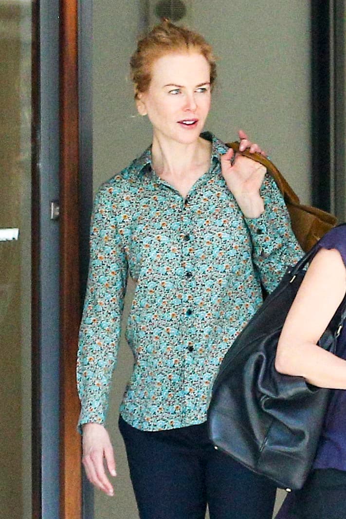 Parece que Nicole dejó a su "beautician" o cirujano y se concentró más en sentirse bien.